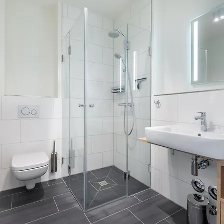 Apartment Godewindpark Deluxe-suite 2-13 *